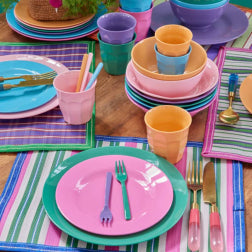 Tallerkener, bestik & kopper