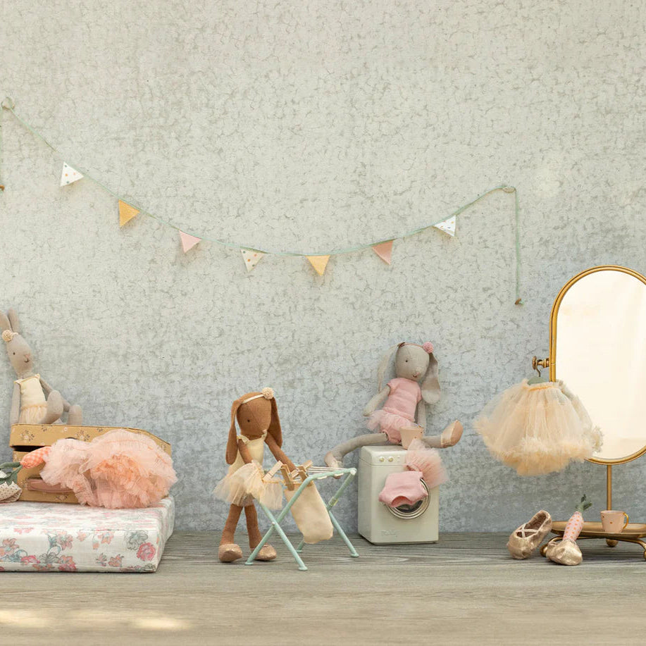 Kanin str.2 balletdragt og tylskørt - rosa