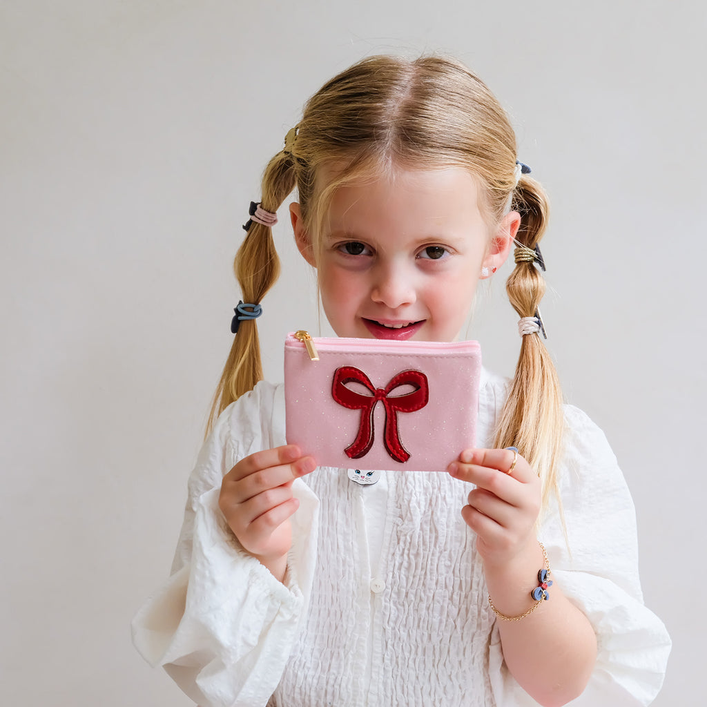 Pung - cutesy bow