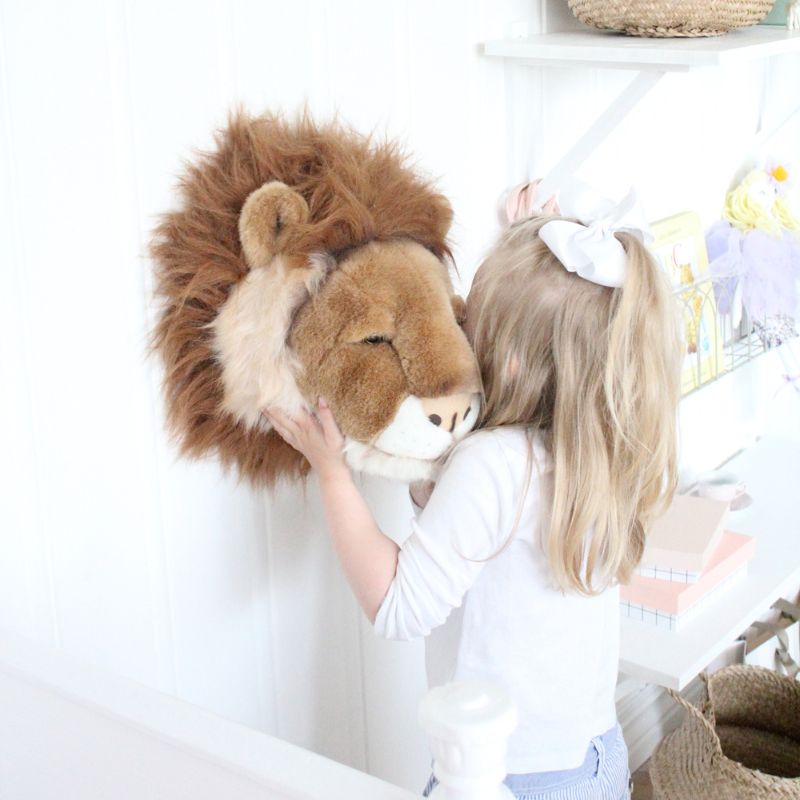 Løvehoved væghængt