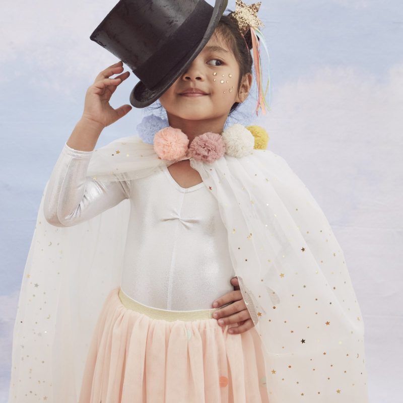 Stjernekappe med pom pom krave og tryllestav