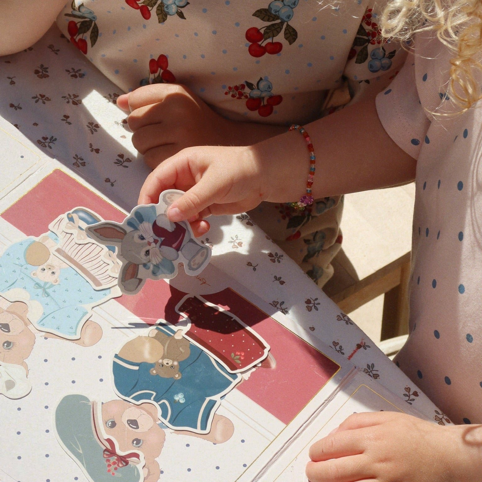 Klistermærkebog Bamser