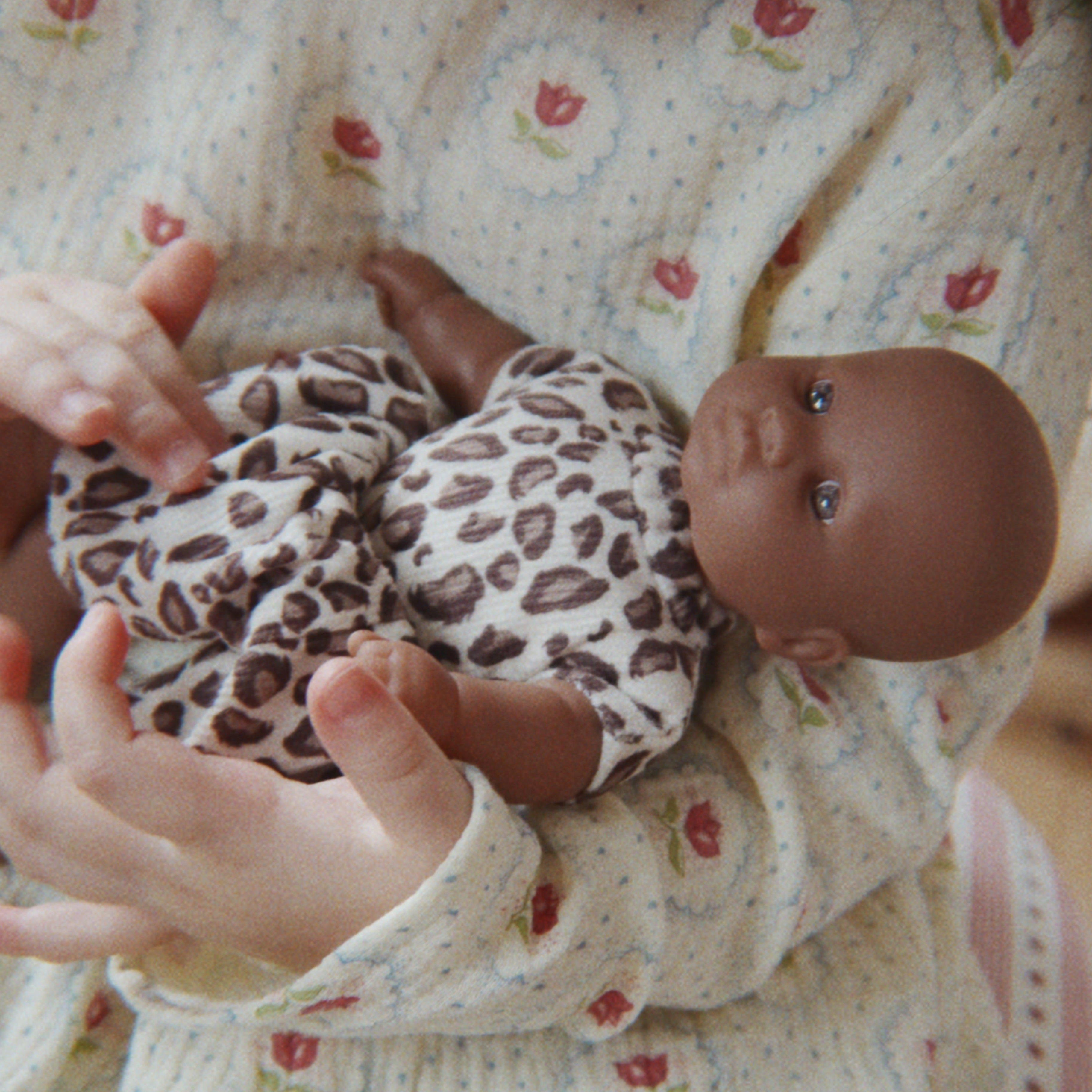 Mini dukke leo