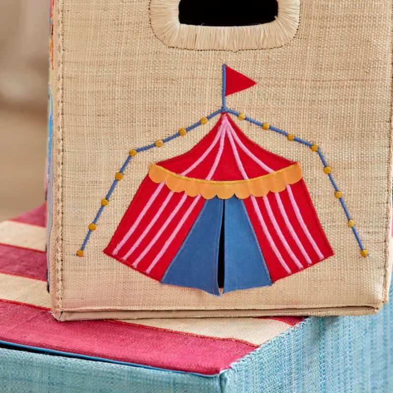 Sammenfoldelig opbevaringskurv med cirkustema