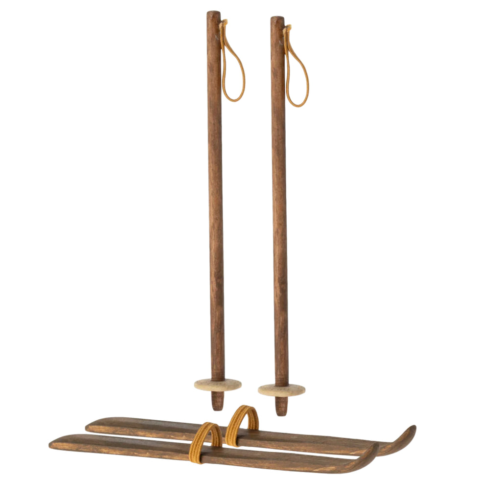 Ski og skistave til mor- og farmus